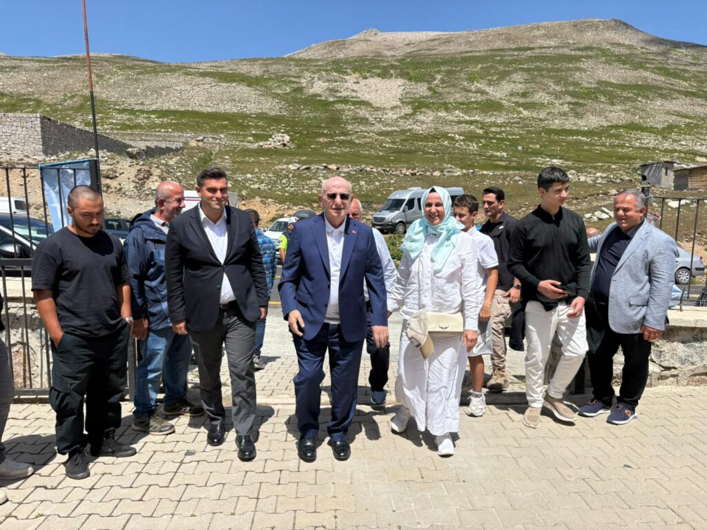 Ovit Hacı Hakkı Ekşi Camii’nde Kur’an ziyafeti yaşandı