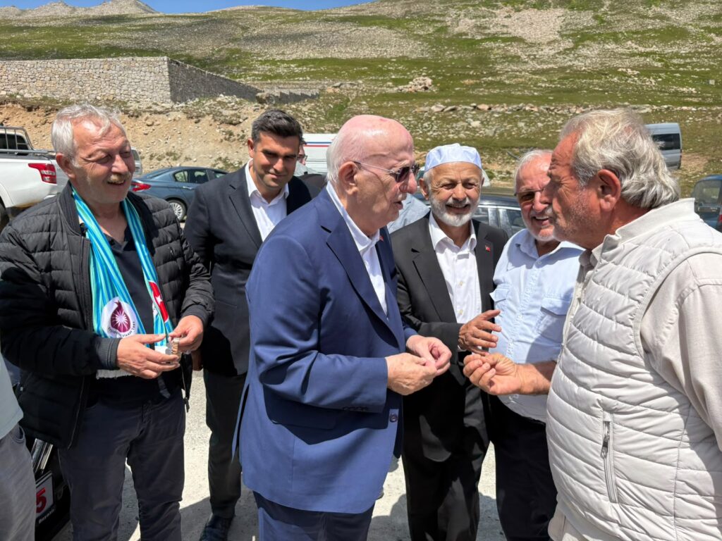 Ovit Hacı Hakkı Ekşi Camii’nde Kur’an ziyafeti yaşandı