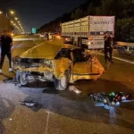 Otomobil hurda yığınına döndü: 1 ölü 4 yaralı
