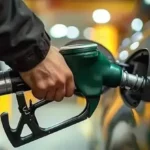 Petrol düştü, motorine büyük indirim yolda