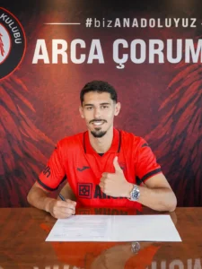Resmî İmza! Arca Çorum FK'dan savunmaya takviye