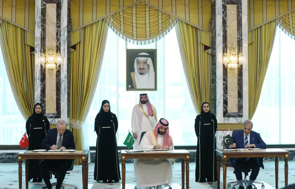 Türkiye, Suudi Arabistan ve Pakistan'dan ortak savunma anlaşması